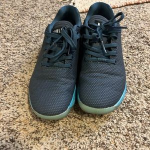 NoBull women’s size 7